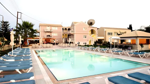 Swim Up, Suite, Triple، Ekati Mare Lifestyle Resort 1/1