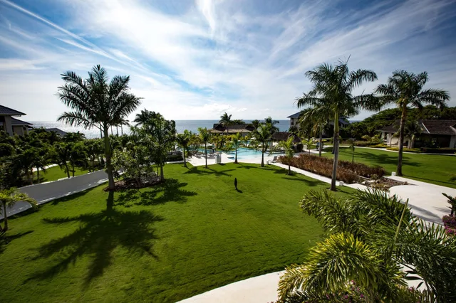 جناح بغرفة نوم واحدة، The Cliff Hotel 2/6