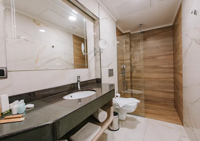 Roof, Suite, Hot Tub, Balcony، Peerless Villas Hotel 2/2