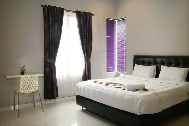 فيلا بـ7 غرف نوم، Rumah Teteh - Plemburan 10/12