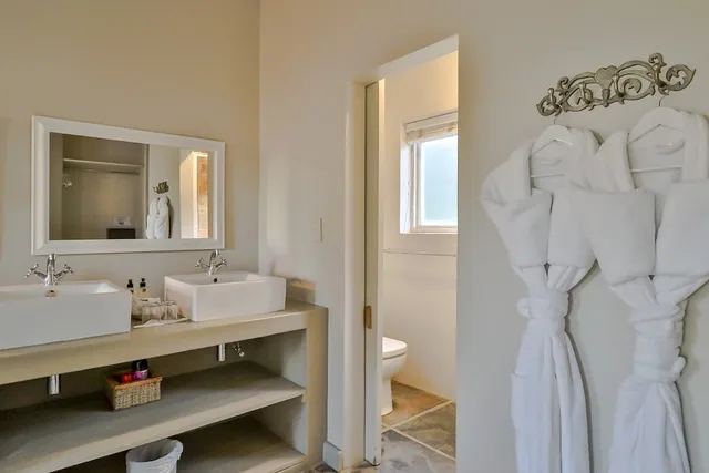 غرفة ديلوكس بسرير كينج، Hermanus Lodge on the Green 4/4