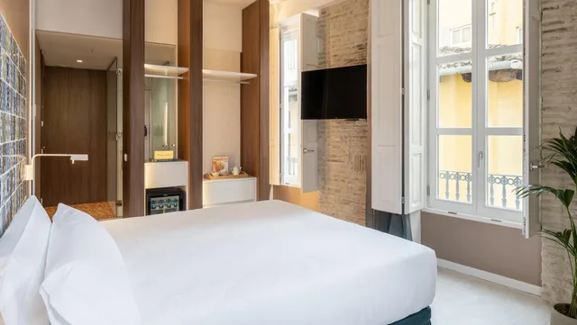 غرفة بسرير مزدوج بإطلالة على المدينة، Axel Hotel Valencia - Adults Only 1/8