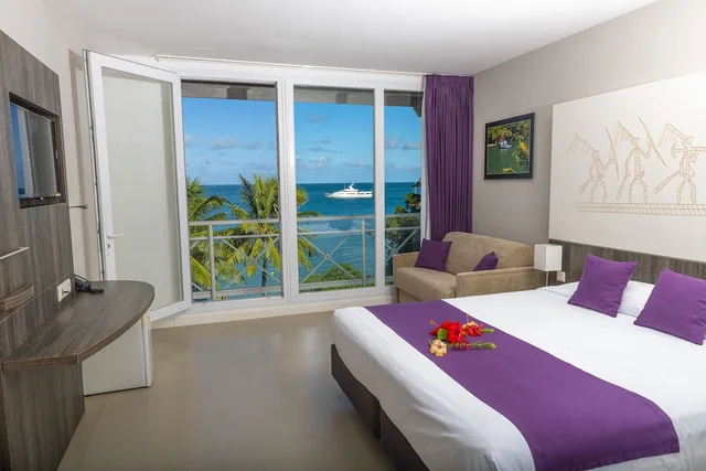 Superior, Queen Bed, Lagoon View, Sofa، Hotel Beaurivage 2/10