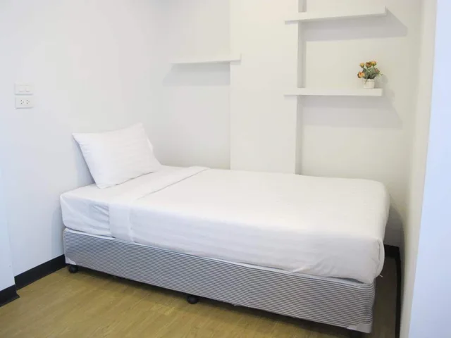 غرفة عائلية بسرير كوين وسرير فردي، C Tower Hotel 2/6