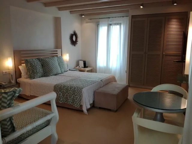 غرفة ثلاثية بسرير مزدوج مع أريكة، Iria Beach art hotel 3/7