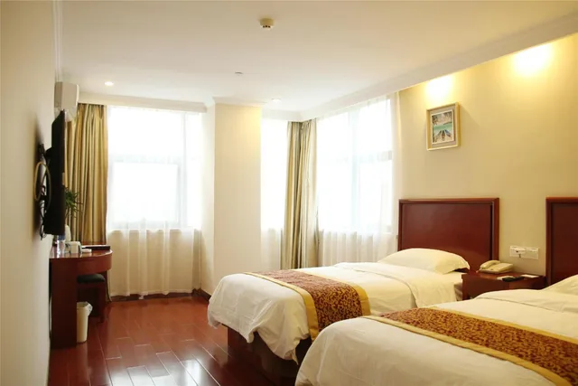 Family, GREENTREE INN HUANGSHAN TANGKOU TOWN SCENIC SPOT SOUTH GATE TRANSFER CENTER HOTEL 3/3
