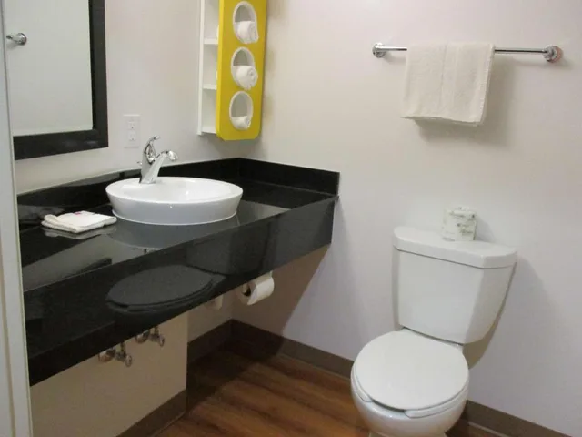 2 Full Beds Smoking, Mini Fridge، Motel6 Fort Worth, TX - North - Saginaw 8/10