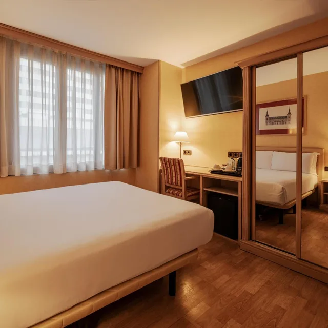 غرفة صغيرة، Luze Castellana Hotel 2/4