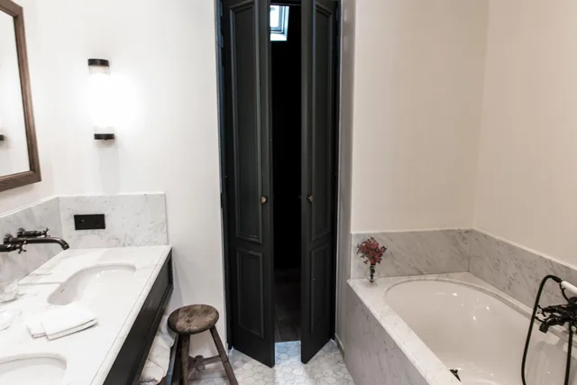 Porters Junior Suite، 1898 The Post 3/4