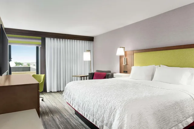 غرفة بسرير مزدوج، Hampton Inn Milwaukee/Brookfield 1/5