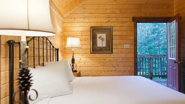 كابينة بسرير كينج وسرير كوين بغرفتي نوم مع أريكة، Bluegreen Vacations Shenandoah Crossing, an Ascend Collection Resort 4/6