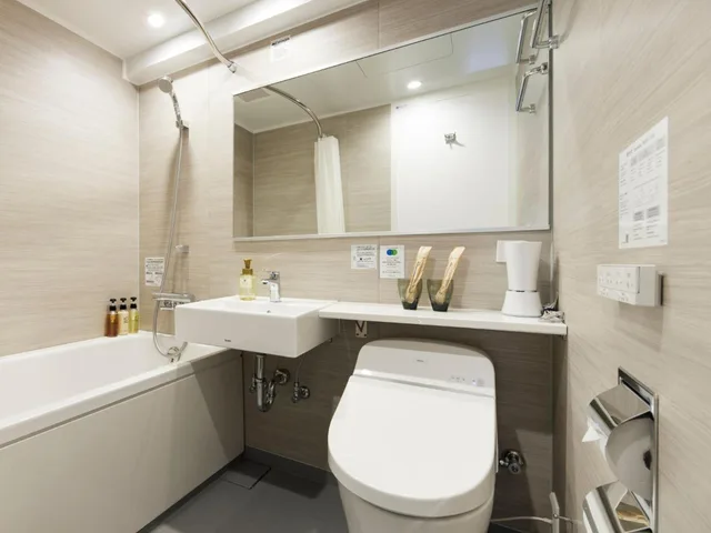 لوفت بسرير كوين مع أريكة، hotel androoms Naha Port 4/4