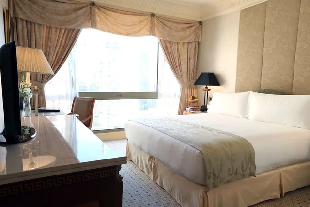 غرفة كلاسيكية بسرير كوين، Intercontinental Phoenicia Beirut 5/10