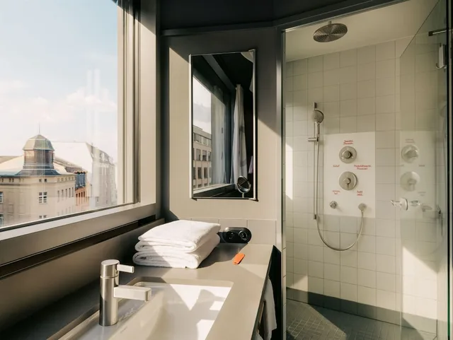 Camper, King Bed, Corner، Casa Camper Berlin 3/3