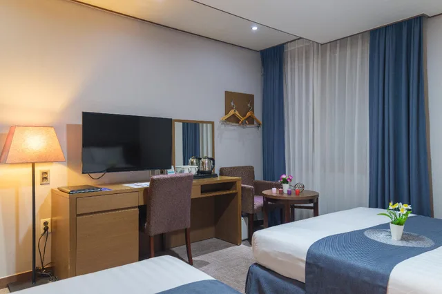 غرفة ديلوكس عائلية رباعية بسريرين كوين، Benikea Hotel Jeju 2/2