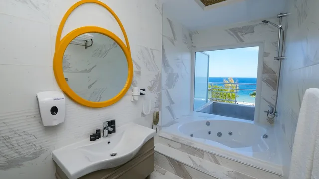 جناح بجاكوزي، Sea City Devran Hotel & Spa 6/10