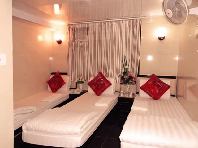 غرفة ثلاثية بثلاثة أسرّة، Dhillon Hotel 1/6