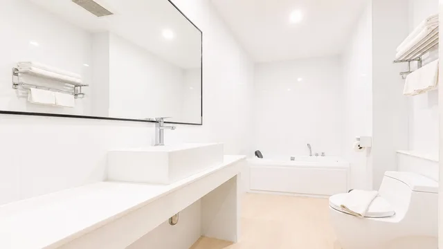 غرفة بريميير ديلوكس بسرير كينج بحوض استحمام، NJOY Prestige Grand Hotel Don Mueang 3/4