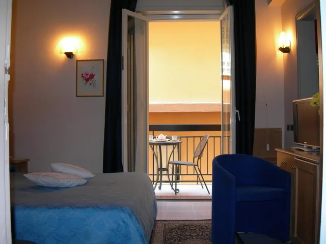 غرفة ثلاثية، Hotel Sabbie d Oro 9/10