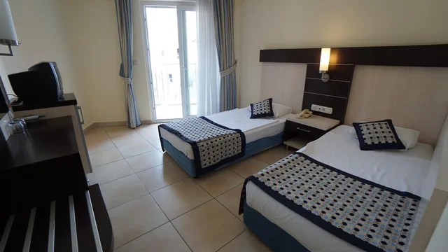 غرفة قياسية ثلاثية، Kleopatra Balik Hotel 3/7