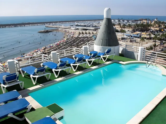 غرفة تُحدَّد عند الوصول، Villa de Laredo Hotel 1/1