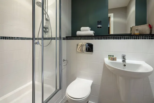 شقة بسريرين كوين بغرفتي نوم مع أريكة، Marlin Apartments City Docklands 4/5