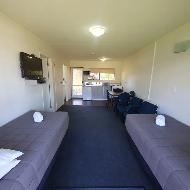 غرفة عائلية بسرير كوين وسريرين فرديين، OHAKUNE COURT MOTEL 1/9