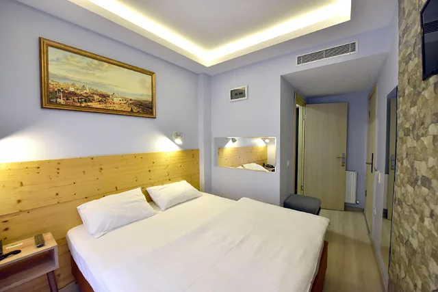 Basic, Twin Beds, Sunlife Hotel Old City 1/1