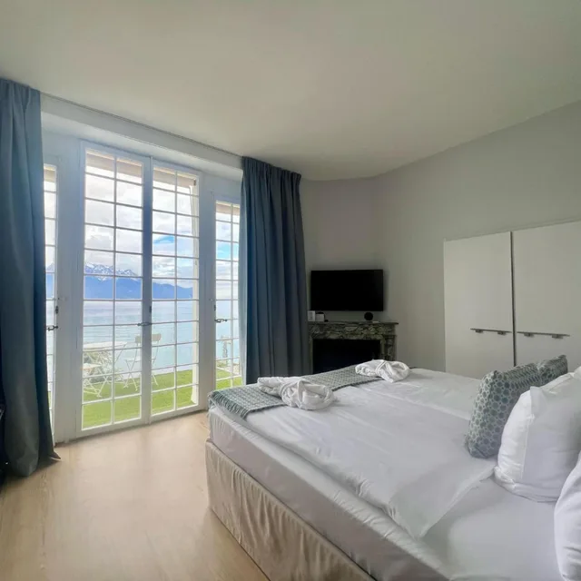 فيلا سوبيريور بسرير كينج، Eden Palace Au Lac 1/3