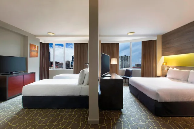 جناح بسريرين منفصلين بغرفة نوم واحدة، FOUR POINTS BY SHERATON PERTH 1/6