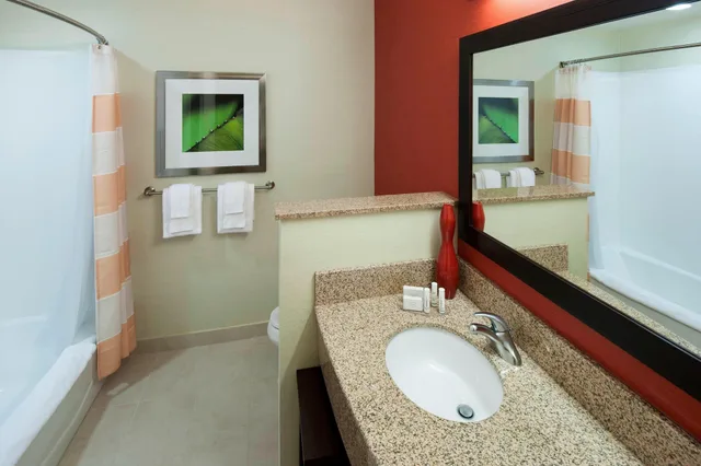 غرفة بسريرين كوين، Courtyard by Marriott Houston NASA/Clear Lake 4/5