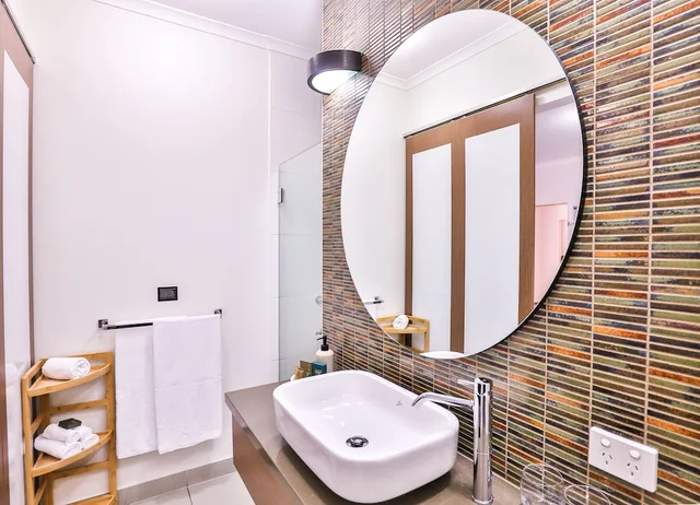شقة بسرير كينج بغرفة نوم واحدة، Indulge Apartments Ontario 2/3