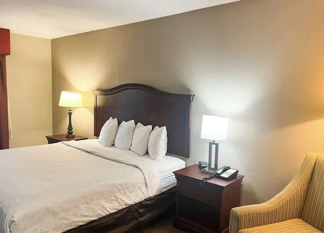 غرفة ديلوكس بسرير كينج للمدخنين، Motel6 Stafford, VA - Quantico 4/10