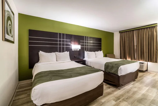 غرفة بسريرين مزدوجين، Quality Inn Coliseum 1/6