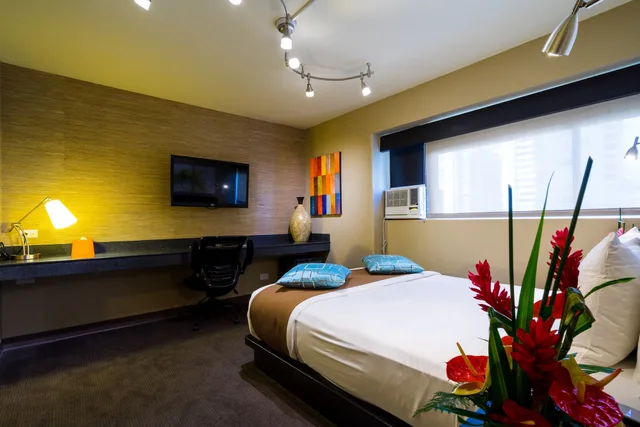 Lifestyle, Family Suite, 2 Queen Beds, City View, Vive Hotel Waikiki 10/10