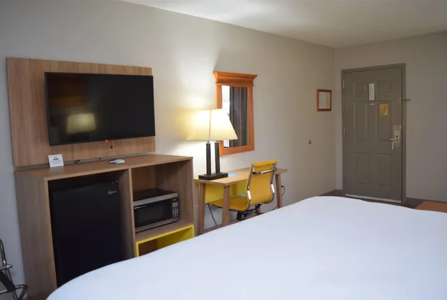غرفة بسرير كوين، Days Inn by Wyndham Elberton 3/6
