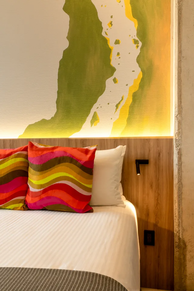 غرفة ديلوكس بسرير كينج بشرفة، Street Art Hotel Roma 2/2