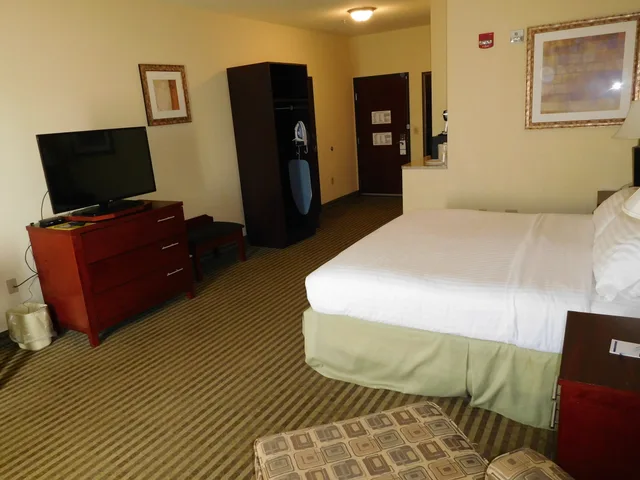غرفة بسرير كينج لذوي الإعاقة، Holiday Inn Express Hotel And Suites Ponca City 3/3