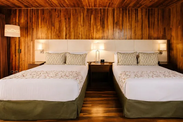 Room, 2 Queen Beds, Gulf View، Heliconia 3/10