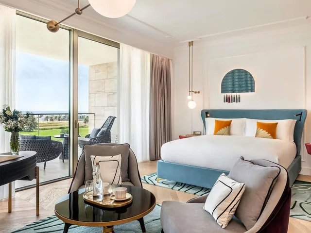 غرفة كلوب فاخرة بسرير كينج، Sofitel Cotonou Marina Hotel 1/1