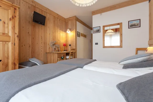 غرفة قياسية بسرير مزدوج، La Vallee Blanche Hotel 2/8
