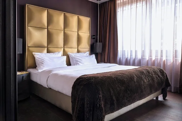 جناح سوبيريور بسرير كينج، Roomers Frankfurt Central, Autograph Collection 2/5