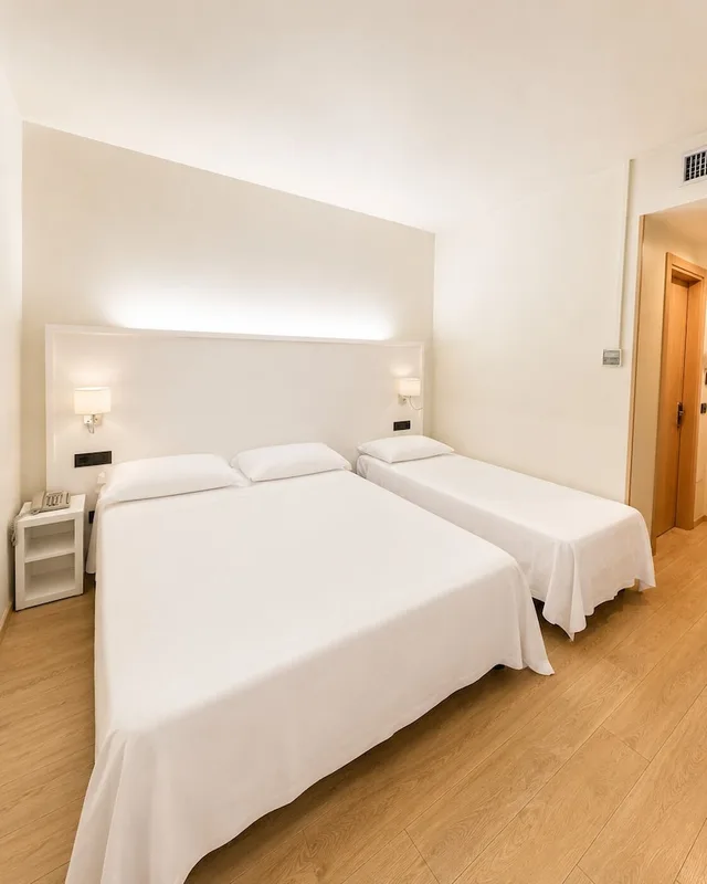 غرفة كومفورت ثلاثية، HOTEL PARIGI 2 4/5