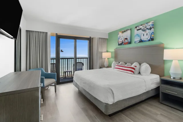 3 Bedrooms, Mariner, Condo, Deluxe, Ocean Front، Compass Cove Resort 1/10