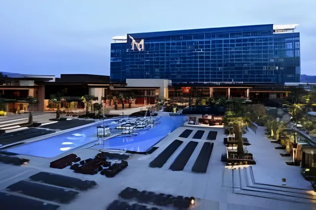 غرفة فاخرة، M Resort Spa & Casino 1/1
