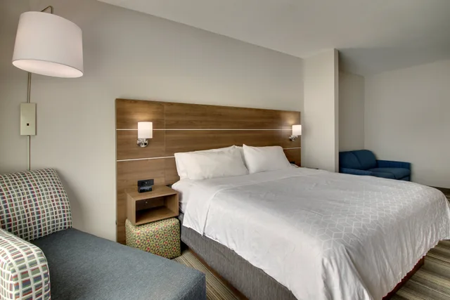 جناح بسرير كينج، Holiday Inn Express Hotel & Suites Laurel 3/3