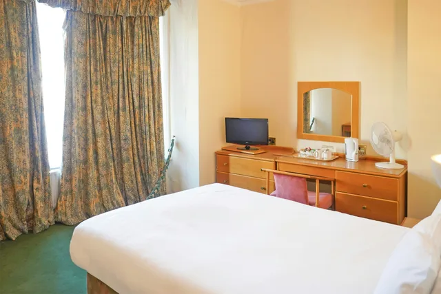 غرفة قياسية بسرير مزدوج، OYO Langford Hotel, Brighton & Hove 1/7