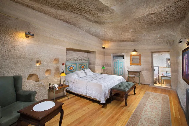 Cave, Superior, Suite, Queen Bed, Terra Cave Hotel 3/10
