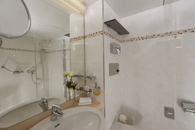 غرفة كلاسيكية عائلية بثلاثة أسرّة، Maritim Hotel Bad Salzuflen 4/8