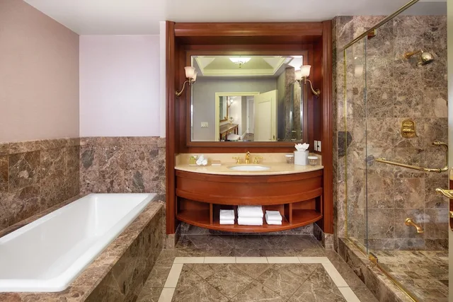 غرفة بسريرين كوين مع دخول صالة النادي، Hilton Lac Leamy 3/5